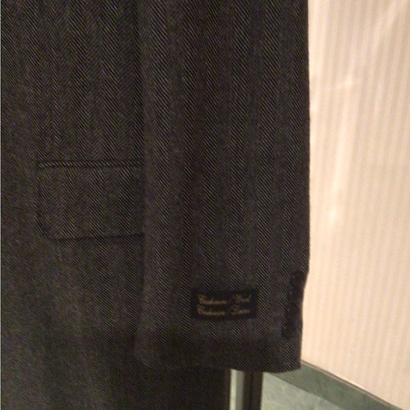 💕💕Host Pick💕💕NWT Italian designer men’s cashmere/wool coat - Picture 3 of 12
